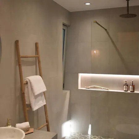 Sands Apartment *